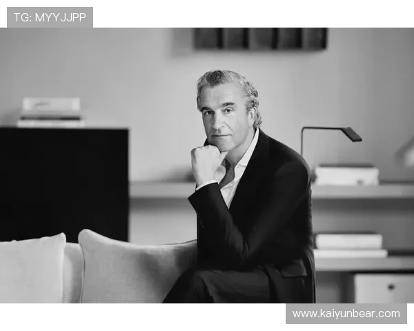 开云集团旗下珠宝品牌引领奢华新潮流，打造独一无二的尊贵体验